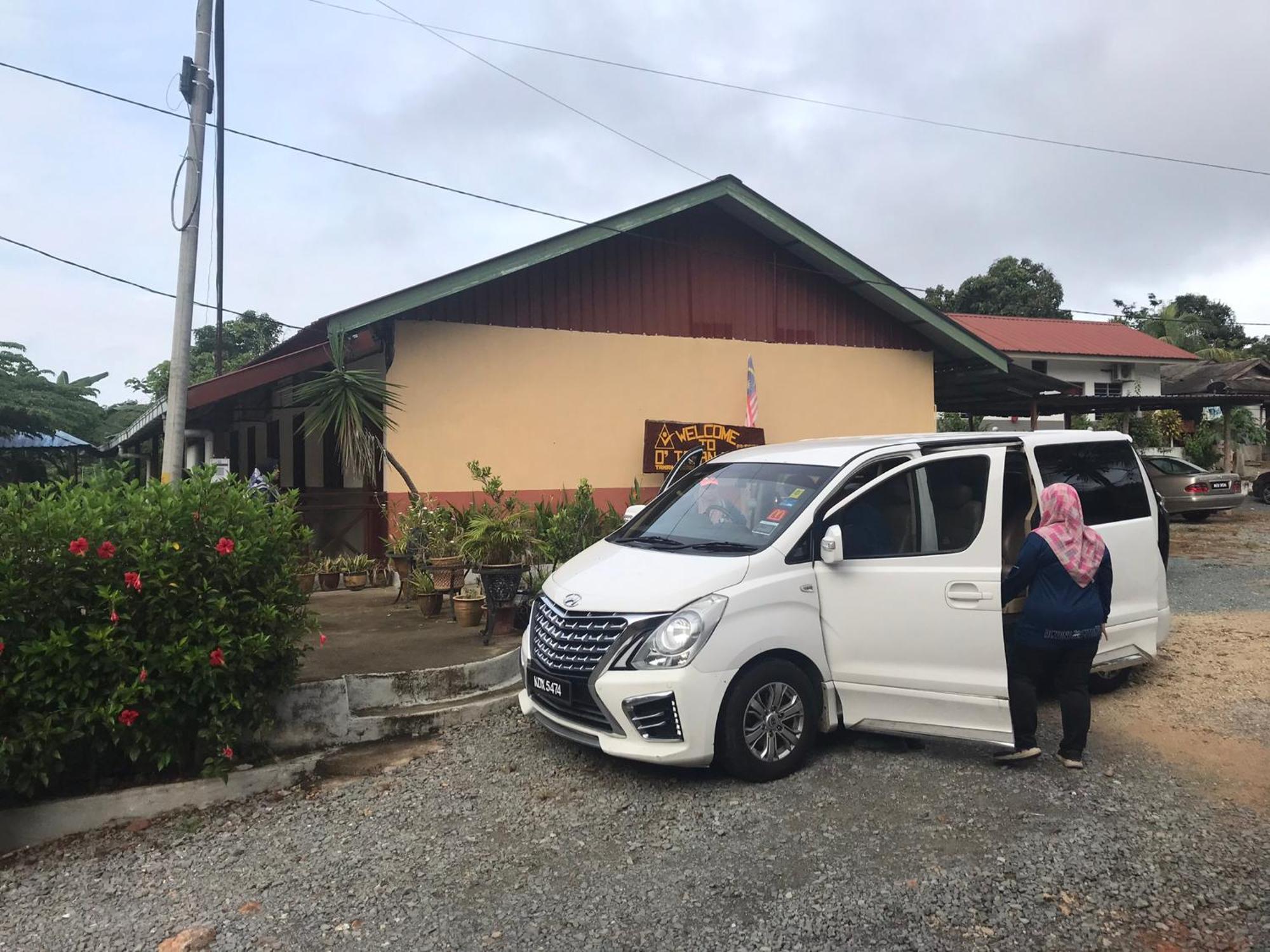 Dtahan Motel Taman Negara Куала-Тахан Экстерьер фото